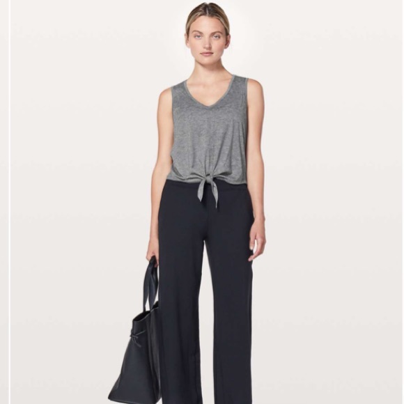 Lululemon Knot Gonna Fly Tank - Picture 4 of 8